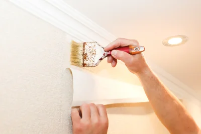 Pose de papier peint à Digosville — revêtements muraux et toiles de verre